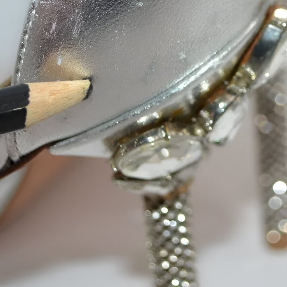Badgley Mischka Silver Leather Crystal Diamond Open Toe Dress Strappy Heels 7.5 - Picture 9 of 13